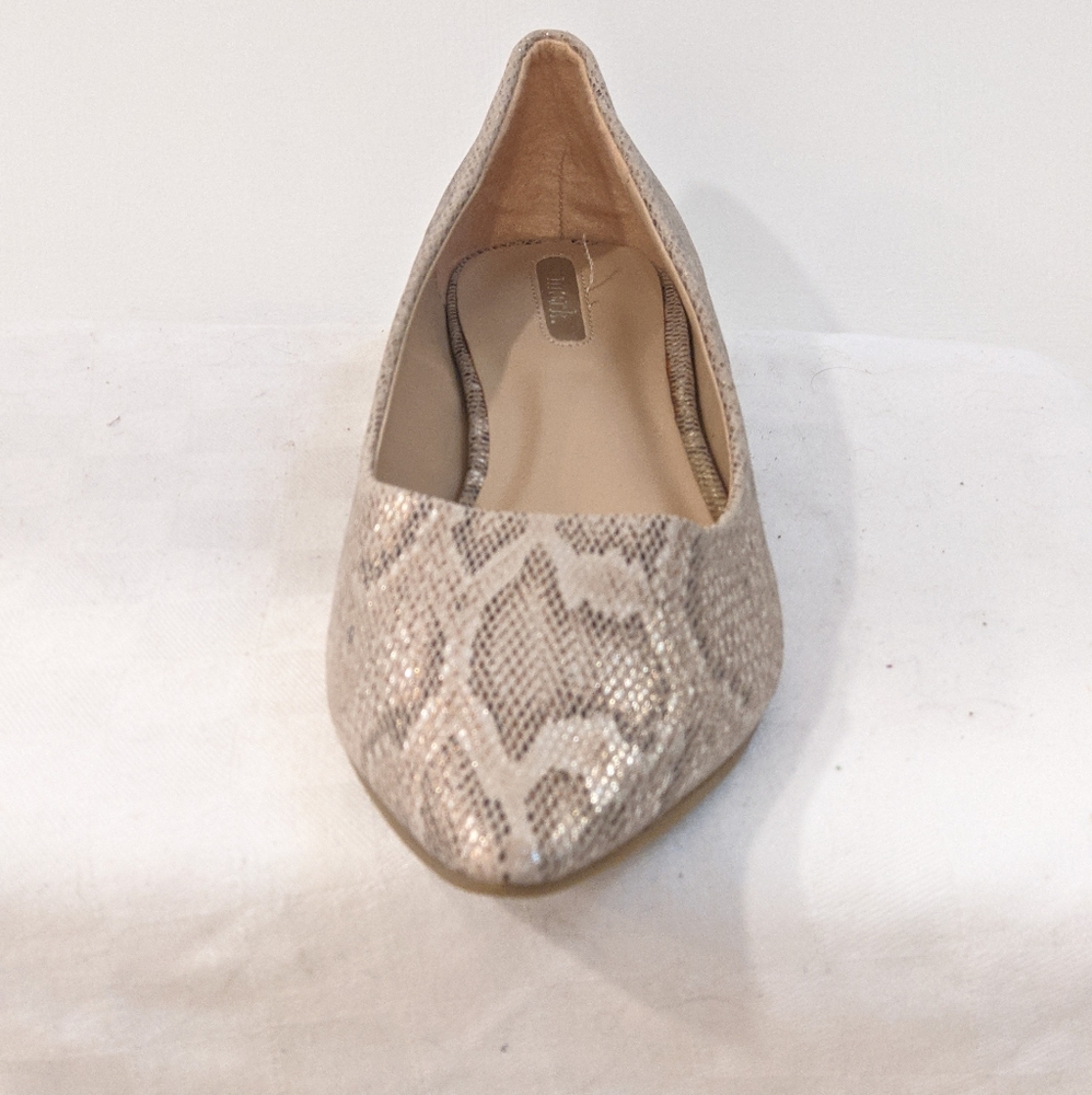 Snake print and jeweled flats - Picture 3 of 13